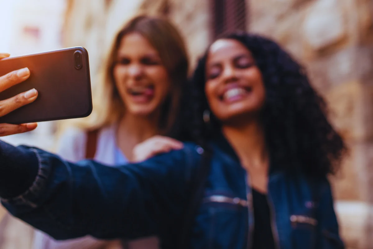 Top Advantages of Using eSIM: Revolutionizing Connectivity